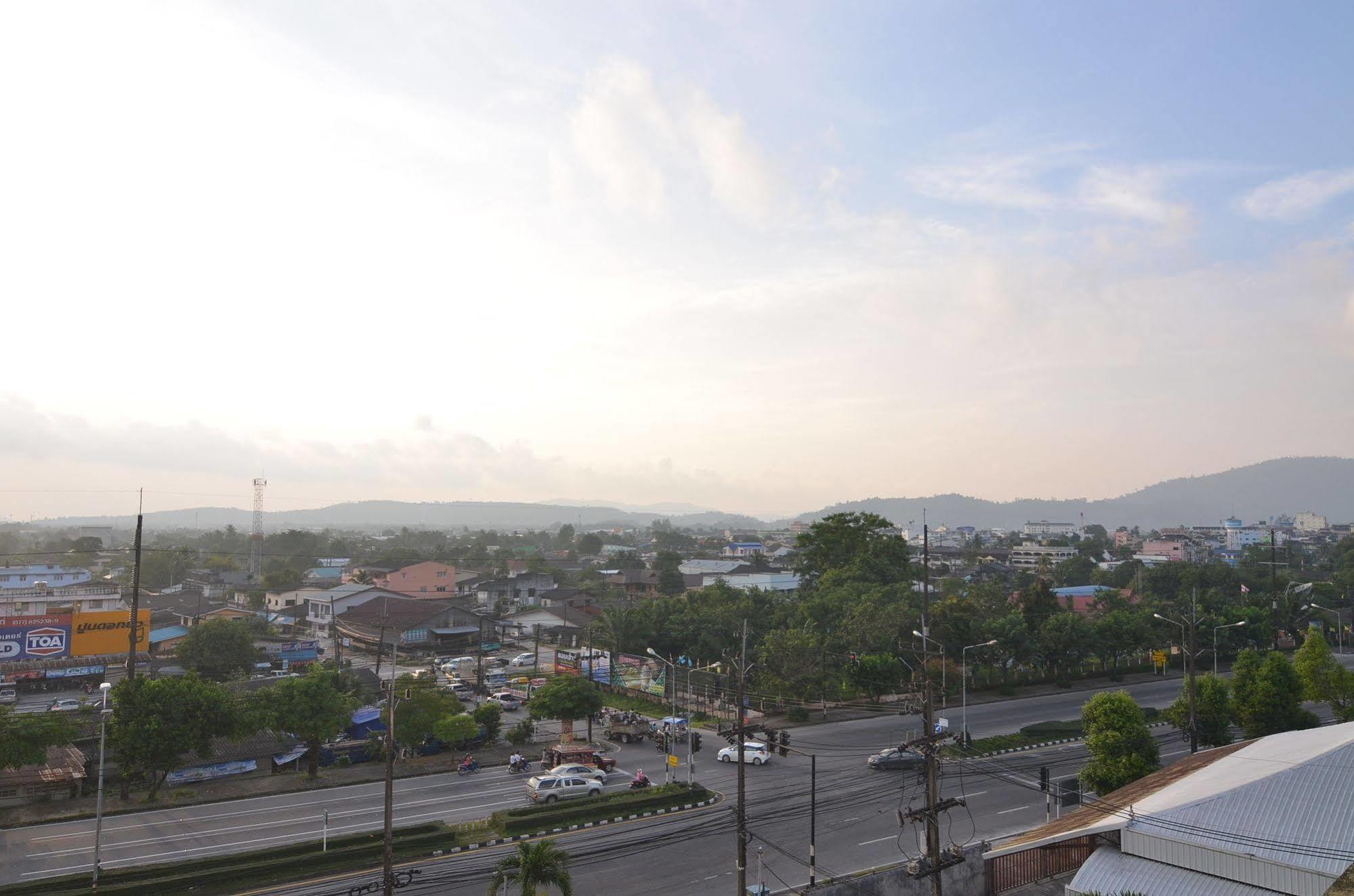 Ranong Garden Hotel Bagian luar foto